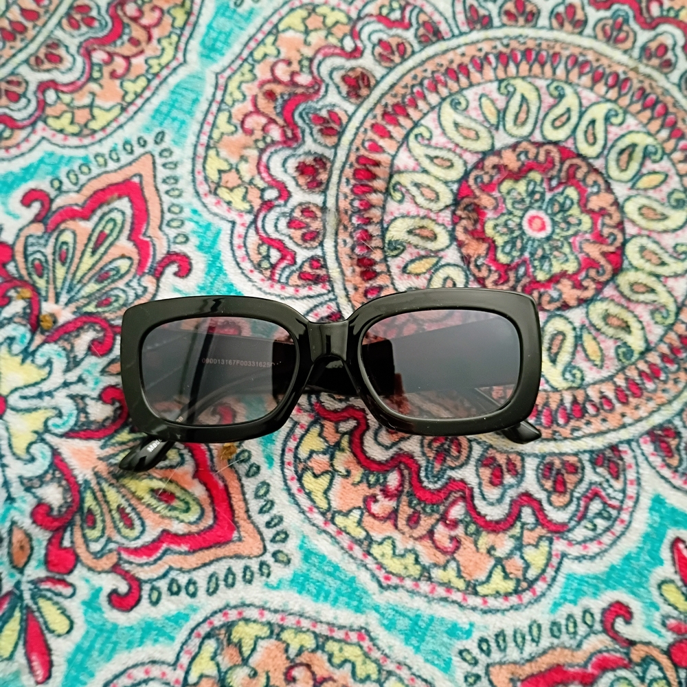 NWOT A New Day Black Rectangular Sunglasses